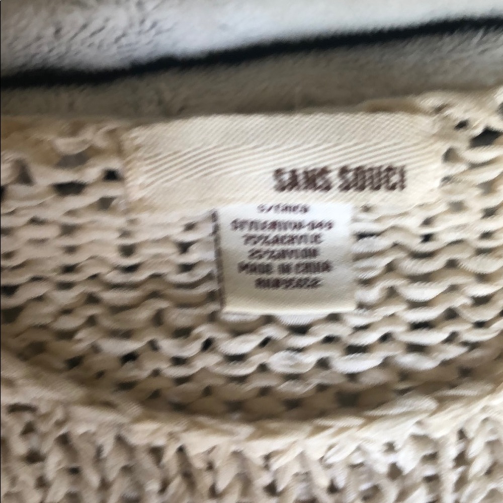 Knit High-Low Sweater - Picture 3 of 4